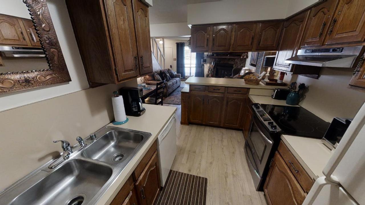 Grandview 2 R Hideaway - Satellite - Washer - Dryer - Fireplace - Wifi Villa Red River Exterior photo